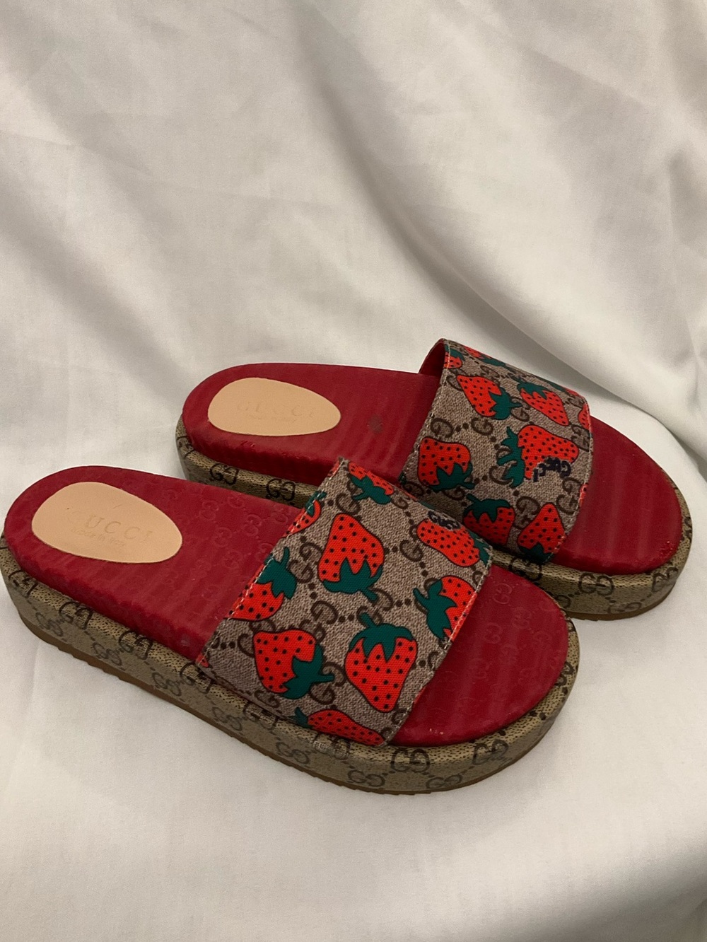 Gucci Red Strawberry-Print Platform Slide Sandals